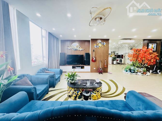 Tài Chính 13 Tỷ- Dành Cho Bạn Thích Ở Chung Cư- 206m2- 4PN- 4WC- Hạ Đình- Thanh Xuân