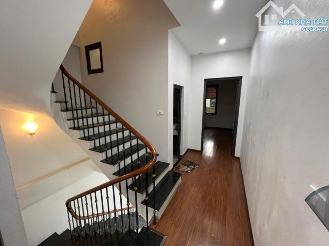 Nhà riêng ở Ngô Thì Nhậm, Hà Đông, 45m2, 4PN rộng, gần phố, tiện ích đầy đủ - 1