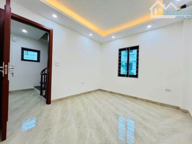 Bán nhà Trần Cung, 10m ô tô, sát phố, nội thất xịn sò, 41m2, 9 tỷ. - 1