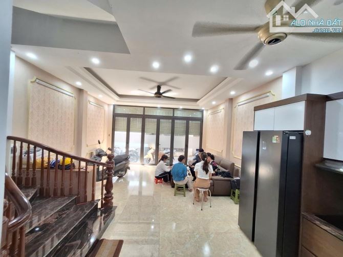 Nhà Nguyễn Trãi – ô tô đỗ cửa – 32m² – 5 tầng – 6.5 tỷ - 1