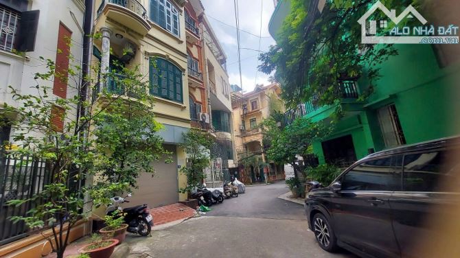 Bán nhà Phố Hoàng Cầu Đống Đa, 56m2, 4 tầng, ô tô tránh, kinh doanh, giá 26.5 tỷ - 1