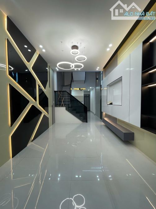 Bán nhà mặt tiền Hoàng Hoa Thám mới 100%. 70m2 giá 3tỷ5 - 1