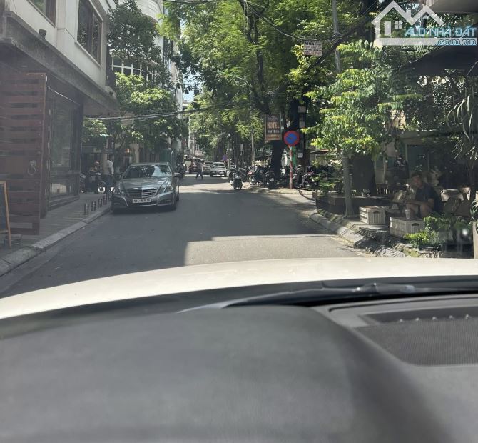 Bán Siêu Phẩm Nhà Lô Góc Vỉa Hè Ô Tô Kinh Doanh Nguyên Hồng Đống Đa DT 75M 5T MT Giá 54Tỷ. - 1