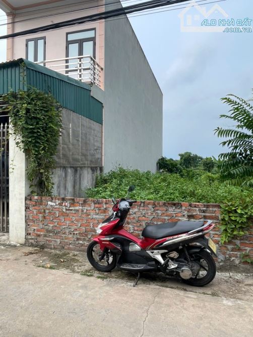 Bán mảnh đất mặt đường Ngô Thì Nhậm kéo dài, dân cư đông đúc, khu vực nhiều tiện ích - 1