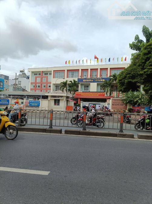 Bán nhà gần Trường học Quang Trung, đối diện UBND Quận Gò Vấp, P10, 4,1x14m, HXH 4m, 5.9tỷ - 1
