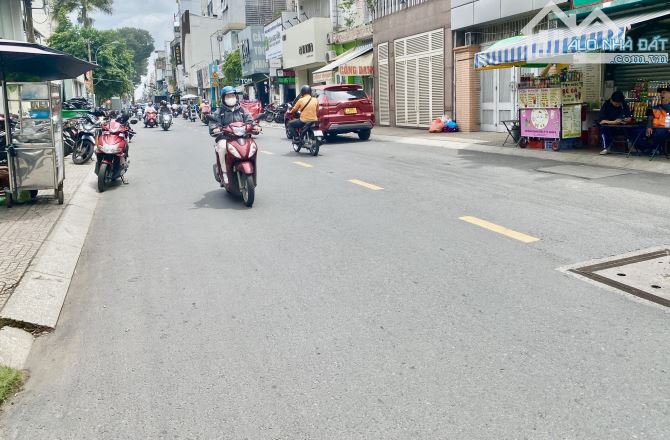 Bán nhà đường Trần Quang Diệu Q3, sát mặt tiền, 5 tầng, 4PN, chỉ 10.49 TỶ - 1