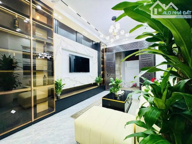 PHÂN LÔ NGUYỄN VĂN TRỖI – QUẬN THANH XUÂN – CÁCH OTO 10M – DT 35M – 4TANG – NHINH 7 TY - 1