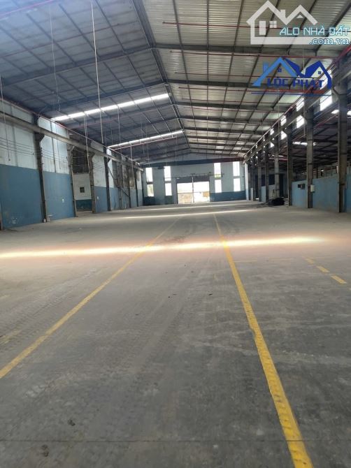 Cho thuê kho chứa hàng 10.000m2 TP Dĩ An, Bình Dương giá 100k/m2 DT743A - 1