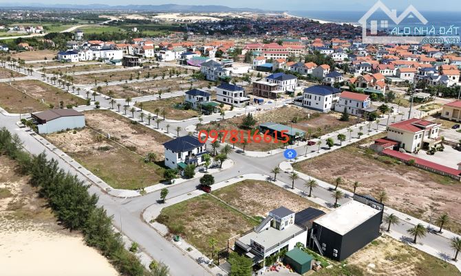 BÁN ĐẤT VÀNG GẦN BIỂN, GIỮA 2 ĐẠI ĐÔ THỊ SUN GROUP SẮP TRIỂN KHAI - 1