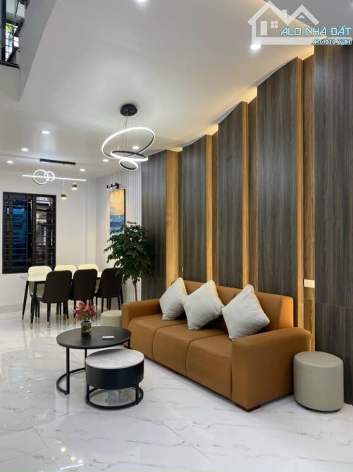 Bán nhà ngõ phố Nguyễn Thị Duệ, ph Lê Thanh Nghị, TP HP mới, 50m2, 3 tầng, mt 5.29m, 2.59 - 1