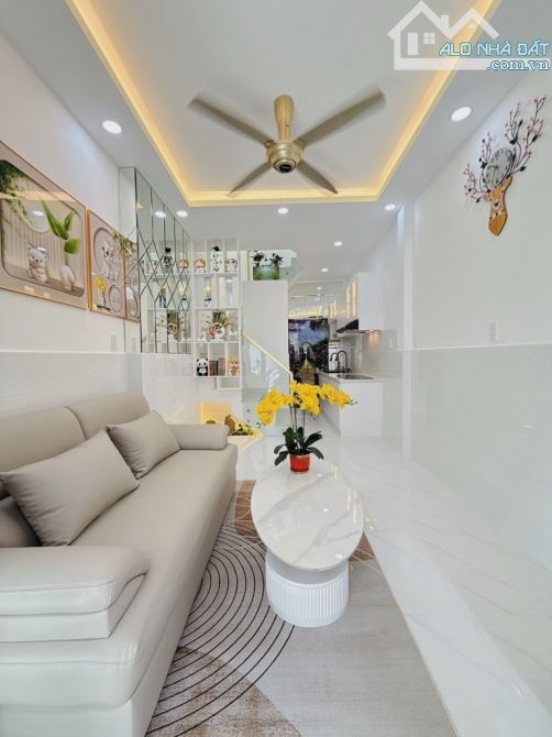 NHÀ ĐẸP Ở Ngay TÂN PHÚ giáp Tân Bình 3 TẦNG ĐÚC Full NỘI THẤT 3x tỉ - 1