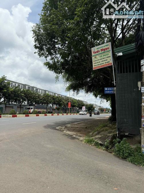 ✅LÔ ĐẤT HẺM 270 NGUYỄN CHÍ THANH - ĐỐI DIỆN KHU ECO CITY . DT 5x30m-TC 40m2 - ĐÔNG BẮC - 1