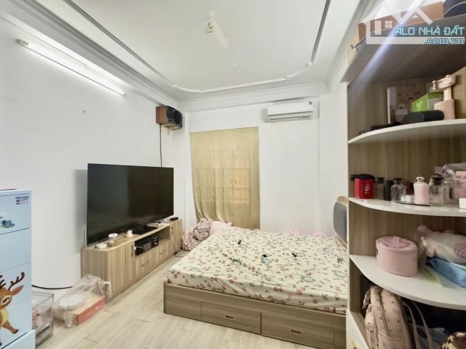 Mặt tiền khu Phan Xích Long, DT 52m2(3,5x15) 4 tầng, mở Spa, văn phòng rất Ok giá 17 tỷ TL - 1