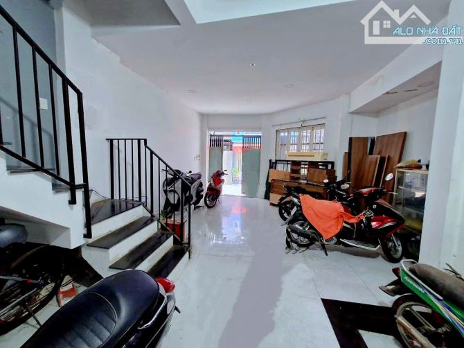 LÔ GÓC MẶT TIỀN TRẦN XUÂN SOẠN, QUẬN 7, 5.1X13m, 3TẦNG, NHỈNH 10 TỶ - 1