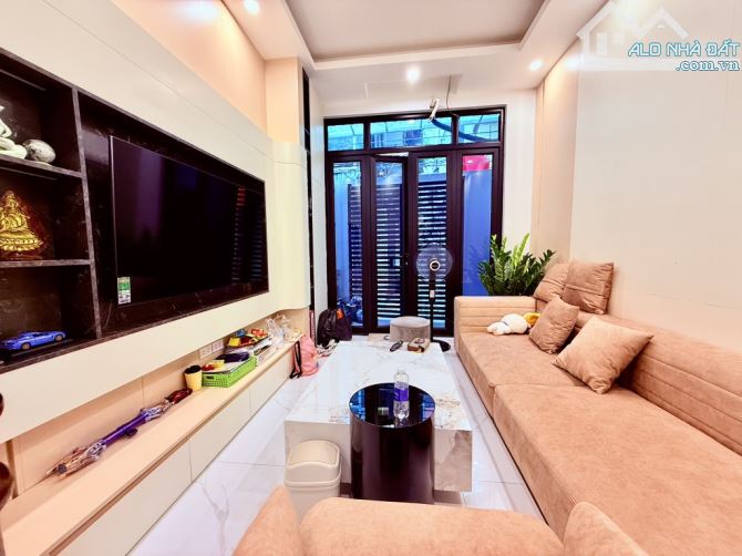 Khâm Thiên - Nhà Đẹp Cạnh trường học - 41m - 4 Tầng - 8,8 Tỷ - 1