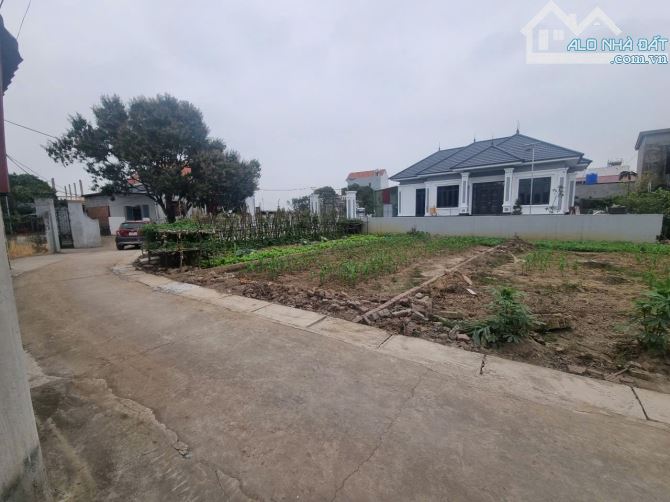 BÁN ĐẤT TRUNG KÊNH -LƯƠNG TÀI -Ô TÔ TRÁNH THÔNG -80M -1.1XTỶ - 1