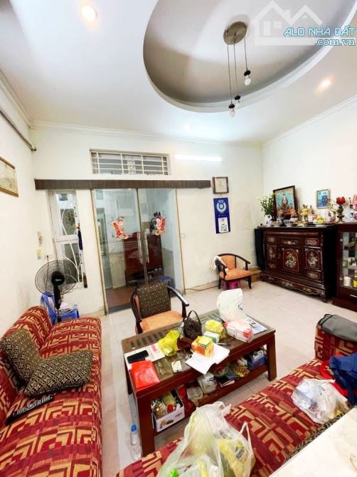 Bán nhà ngã 4 Quang Trung, Văn Phú, Hà Đông, 58m 4 tầng, cạnh trường Nguyễn Huệ, Hơn 8 tỷ - 1