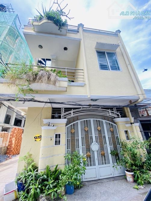 HẺM 8M NGUYỄN SƠN - CĂN GÓC 106m2 KHÔNG LỘ GIỚI - CÁCH 2 CĂN RA MẶT TIỀN - 1
