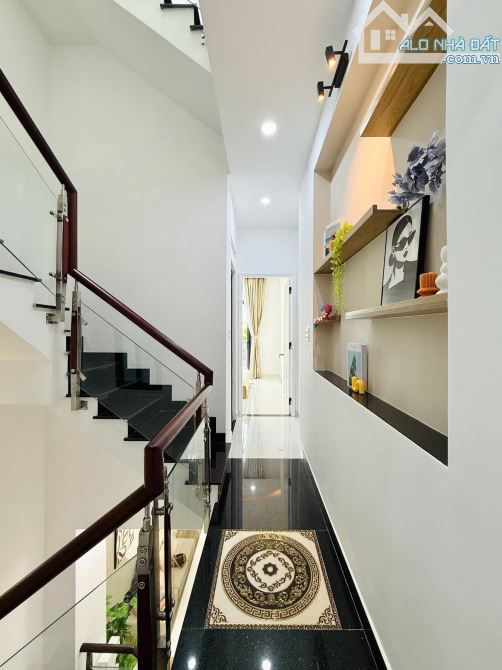 Nhà Hẻm Xe Hơi Nhỏ - 42m² (3,1 x 14) Nở Hậu - Trệt 3 Lầu - 4 Phòng Ngủ - Hoàn Công Đủ - 12