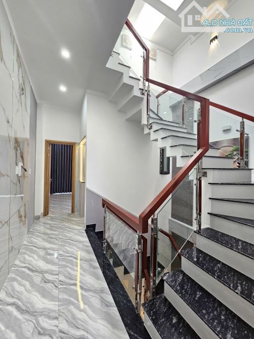 5Tỷ TL🔥Bán nhà 2 lầu Mới_Hoàn Công_Full Nội Thất_KDC Bàn Cờ, p.Bình Chuẩn, Tp Thuận An - 12