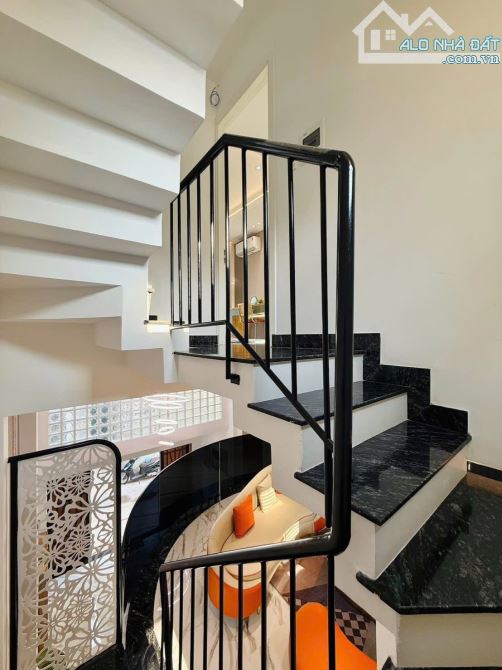LÊN SÓNG CĂN SIÊU PHẨM XE HƠI NGỦ TRONG NHÀ, KHU ĐỒNG BỘ P15. GV , NHÀ XÂY MỚI CHỈ HƠN 6Tỷ - 13