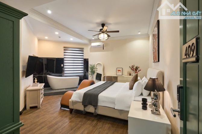 Sang nhượng khách sạn 3 sao Sân Bay - Tân Bình - 16