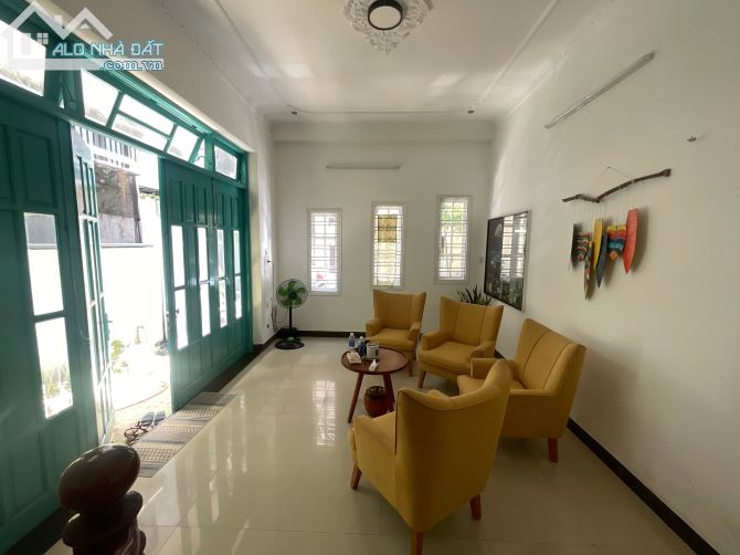 BÁN NHÀ CHÍNH CHỦ - VỊ TRÍ ĐẮC ĐỊA - 1
