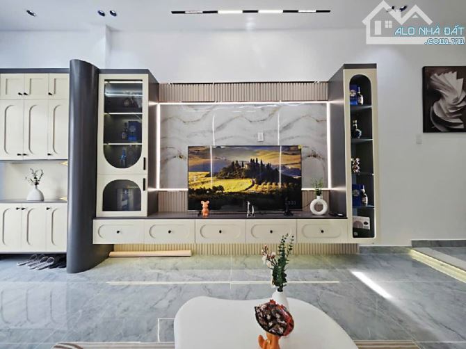 NHÀ ĐẸP 2 TẦNG – SÁT CHỢ, CÁCH HẺM XE TẢI 20M – ĐS 51, P14, GÒ VẤP – 50M² - GIÁ CHỈ 5.2 TỶ - 10