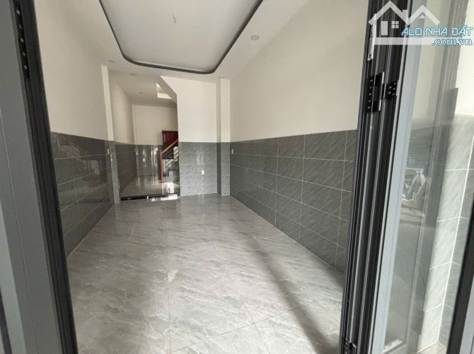 NHÀ MẶT TIỀN ĐƯỜNG CẦU KINH  3.1x14- 3Ty950 ĐƯỜNG 10M THÔNG NGUYỄN CỬU PHÚ - 6