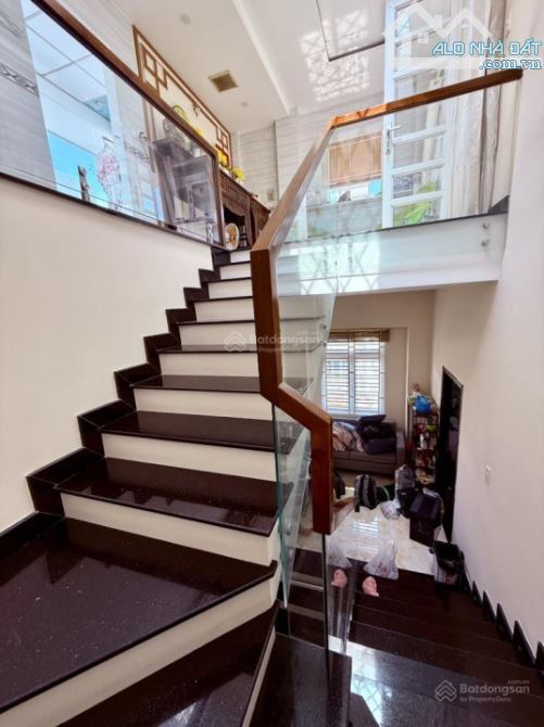 BÁN BIỆT THỰ LÔ GÓC 2 MẶT TIỀN - KDC HIỆN HỮU, QUẬN 8 - VỈA HÈ LÁT ĐÁ SANG TRỌNG - CHỈ - 2