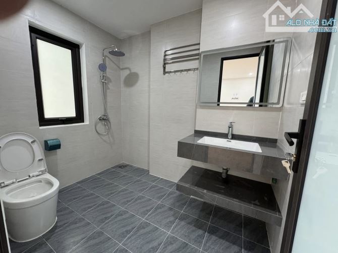 TRĂM NĂM CÓ 1 - Bán nhà Hoàng Văn Thụ - 43m2 - 5 tầng - Ngõ OTO qua - Nhỉnh nhẹ 7 tỷ có TL - 2