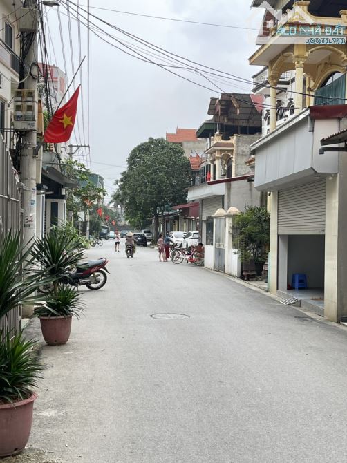 BÁN GẤP MẢNH ĐẤT 104M² CHÍ TRUNG – NGÕ Ô TÔ TRÁNH – NỞ HẬU – CÁCH ĐƯỜNG 40M CHỈ 150M – GIÁ - 2