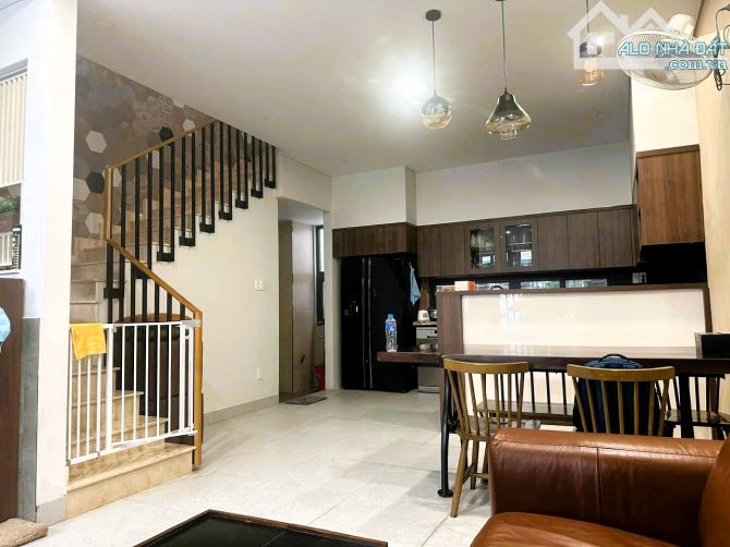 cho thuê nhà full nội thất 150m2 hẻm xe hơi phường Linh Trung gần ĐH ngân hàng - 2