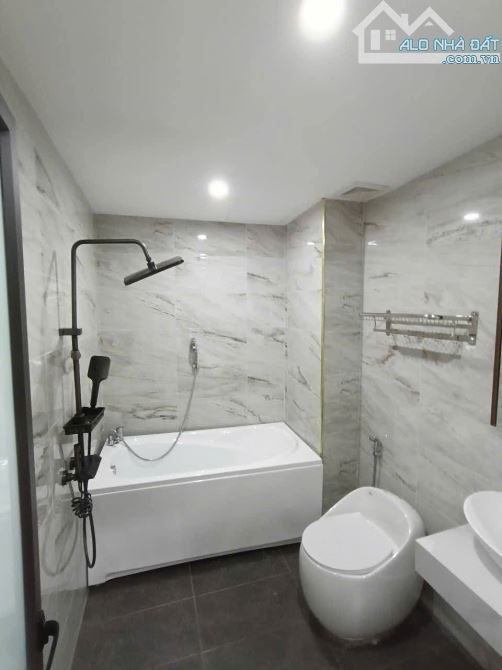 ⚡️SIÊU VIP - SIÊU HIẾM – 5 TẦNG – NGÕ NÔNG  – GẦN AEON LONG BIÊN – GIÁ 5.X TỶ - 2