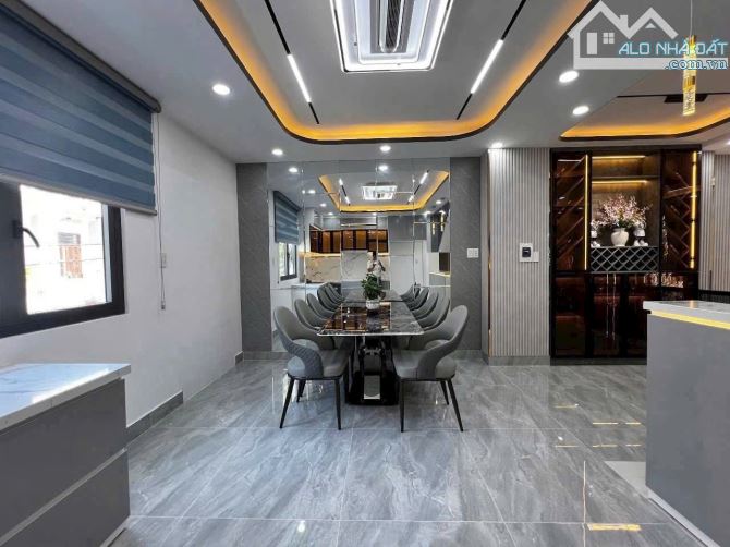 BÁN NHÀ XÂY MỚI 100% - SỔ HỒNG RIÊNG- GIÁP QUẬN 7 CHỈ 1KM - 2