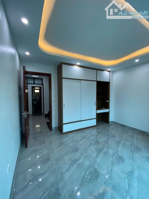 CỰC PHẨM NAM TỪ LIÊM - 46M - 5 TẦNG - THANG MÁY - Ô TÔ VÀO NHÀ - MT QUYỀN LỰC. GIÁ 6.5 TỶ - 2