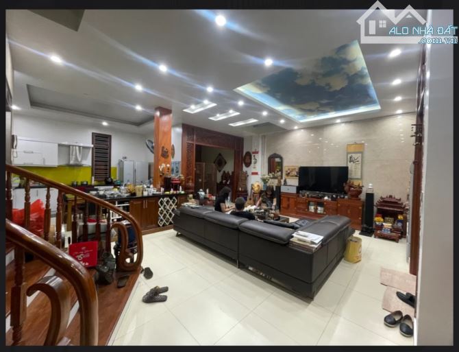 Cần bán nhà mặt ngõ Nguyễn Trãi diện tích 94m, 5tầng thang máy full nội thất. - 2