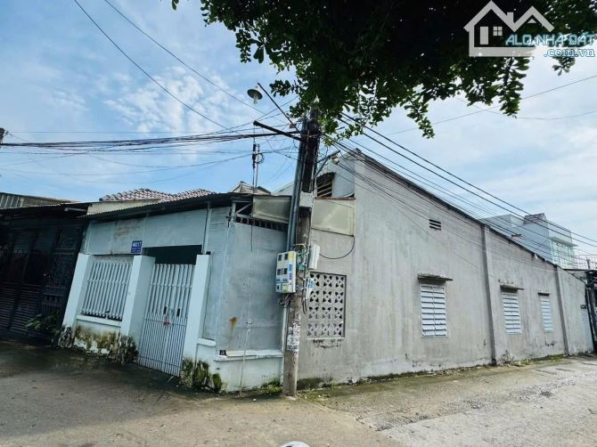 Bán gấp nhà 2 mặt tiền sổ riêng thổ cư ngay đường Đồng Khởi giá giảm còn 2tỷ9 - 2