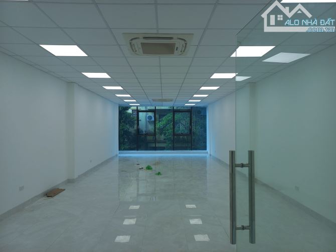 PHÂN LÔ Ô TÔ TRÁNH, HOÀNG QUỐC VIỆT, THANG MÁY, XÂY MỚI, KDVP, 60M, 7 TẦNG, HƠN 25 TỶ - 2