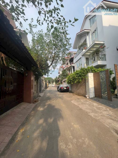 ❤❤❤BIỆT THỰ THÔ 2MT Đường Hà Huy Tập - khu Trung Tâm Kiểm Huệ - gần nhà thi đấu Bà Triệu h - 2