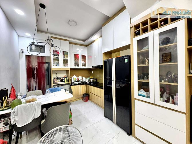 Ô TÔ VÀO NHÀ – FULL NỘI THẤT – 2PN – LÊ TRỰC / HOÀNG HOA THÁM – BÌNH THẠNH GIÁ 6.2 Tỷ TL - 2