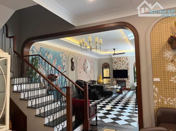 BIỆT THỰ,THÀNH PHỐ GIAO LƯU, PHẠM VĂN ĐỒNG, TỪ LIÊM: 175M X4T, MT 26M, GIÁ 71,9 TỶ. - 2