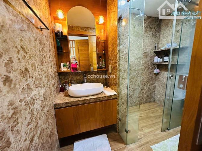 Biệt thự mini hẻm xe hơi cách Mặt tiền vài bước chân - 2
