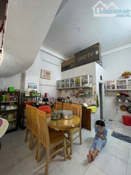 Nhà Dân Xây Kiên Cố – Gần Big C Dĩ An – 3,9 Tỷ Có TL - 2