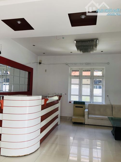 VILLA MẶT TIỀN ĐƯỜNG NGUYÊN TỬ LỰC 450M2 NGANG 15M 4 TẦNG 13P 14WC CÁCH HỒ 1,4KM GIÁ 31 TỶ - 2