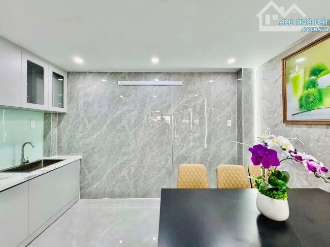 Bán gấp căn nhà hẻm 1/ 52.8m2 ngay Tô Hiến Thành, Q10. Giá: 3 Tỷ 090tr. Sổ riêng, hẻm 5m - 2