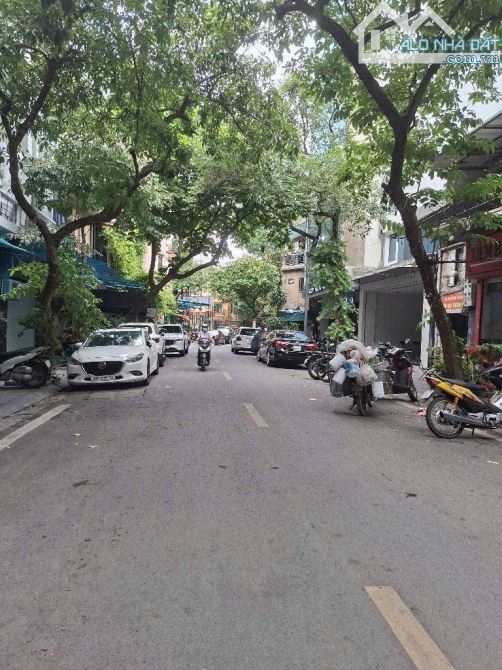 Mặt phố siêu hiếm đỗ hành bán 141M đất hai bà trưng - 2