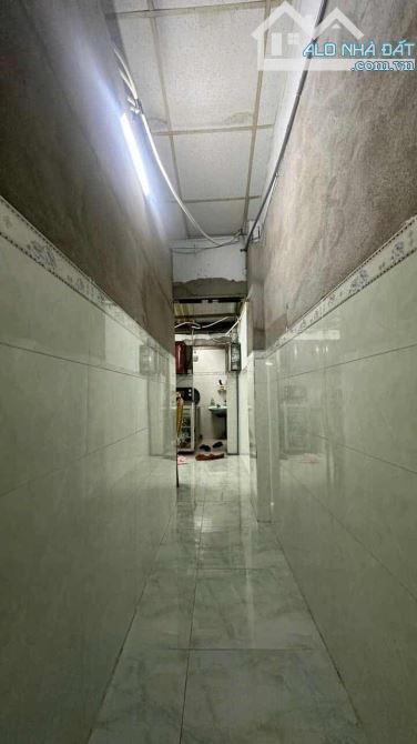 Bán Đất tặng nhà 63m2, gần Đỗ Xuân Hợp, Phước Long B - 2