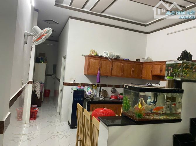 Bán căn nhà gần chợ Thạnh Phú đường lớn xe hơi cách công ty Changshin chỉ 2km - 2