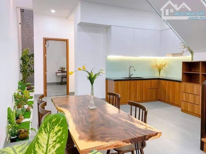 BÁN NHÀ PHỐ ĐẸP 1 TRỆT 1 LẦU – 70M² – GẦN QUỐC LỘ 1A TÂN AN LONG AN – GIÁ 2 TỶ 150 – SHR - 2